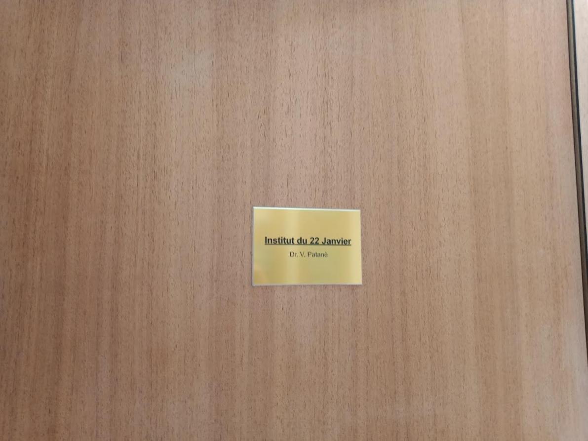 Cadre De Reve Mais Vous Faites Le Menage- Very Good Prices But You Have To Clea-N Th-E Flat Кан Екстериор снимка